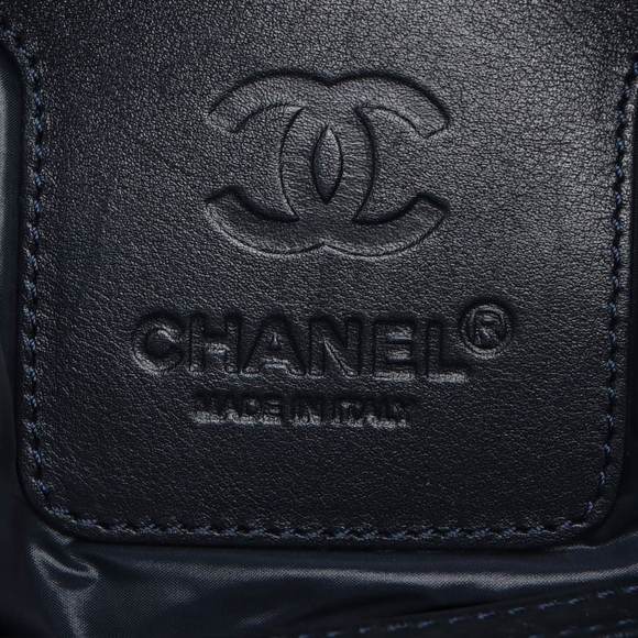 CHANEL Coco Cocoon nylon leather tote bag - Picture 11 of 14